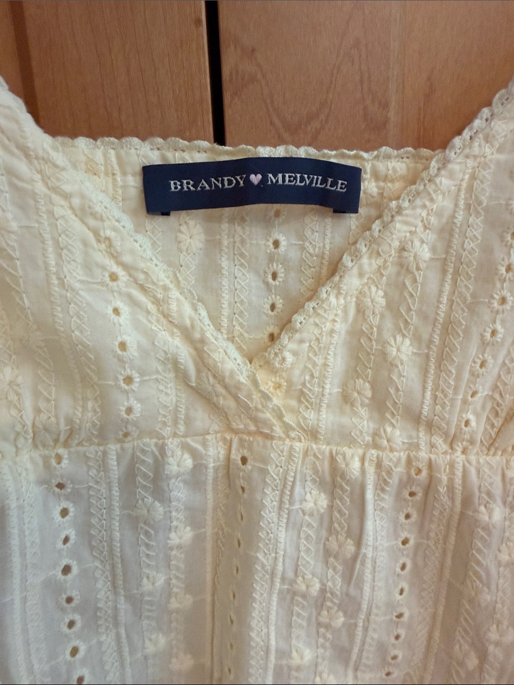 Brandy Melville ButterCream Eyelet Cami 100% Cotton Size M - Picture 2 of 6